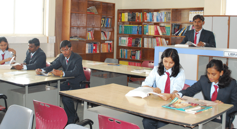 Swaraj College of Arts, Commerce and Science Pune Students Life photo 3